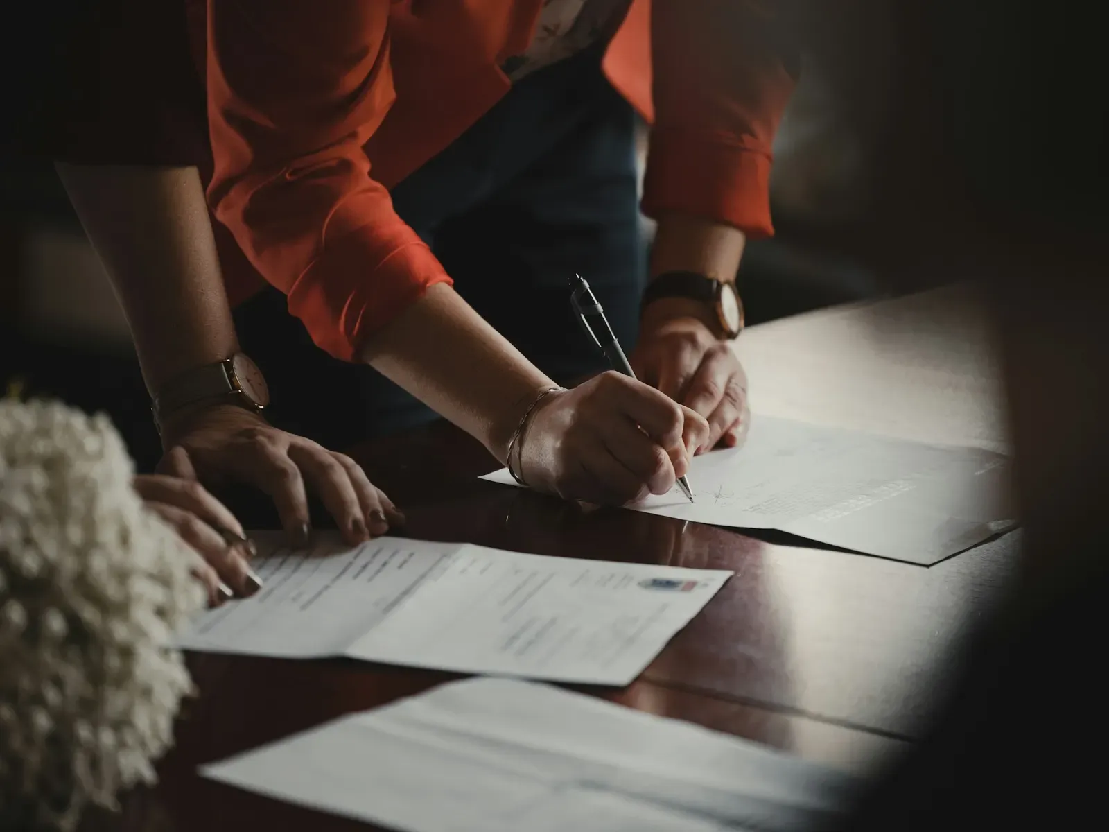 Assinatura de documentação imobiliária com acompanhamento do despachante
